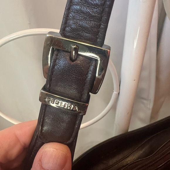 Perlina Brown Leather Shoulder Bag with Crescent Shape - Picture 6 of 7